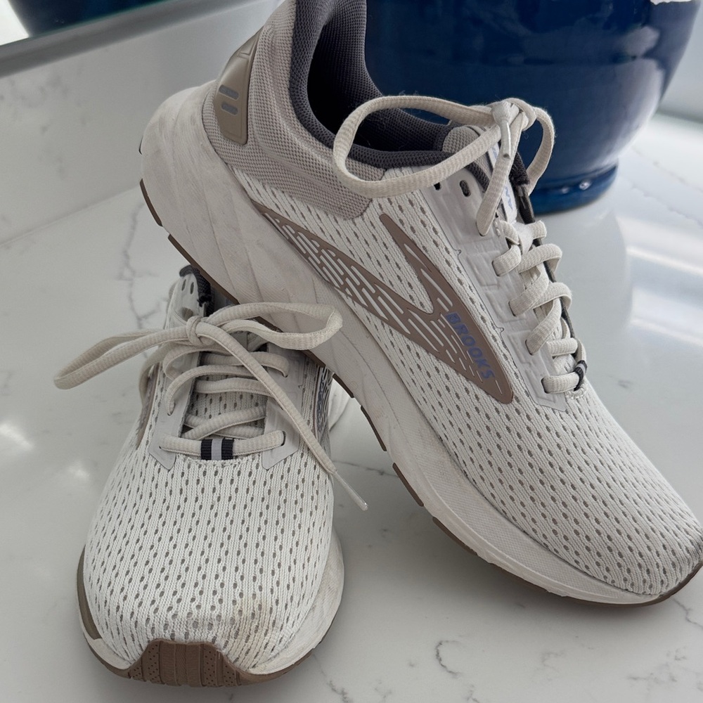 Brooks White and Tan Athletic Shoes